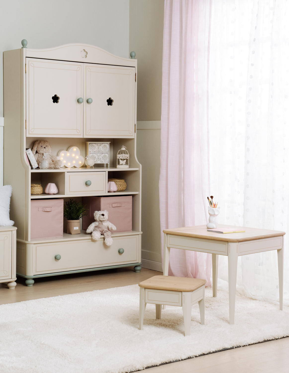 Банкетка массив сосны Бетти №1