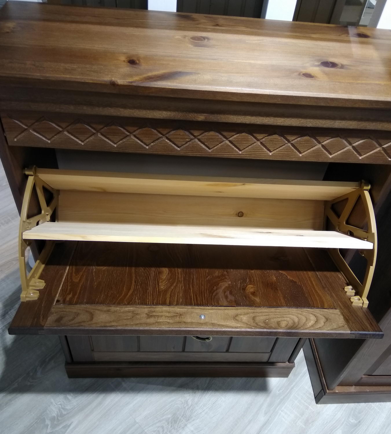 Тумба массив сосны Дания для обуви №1