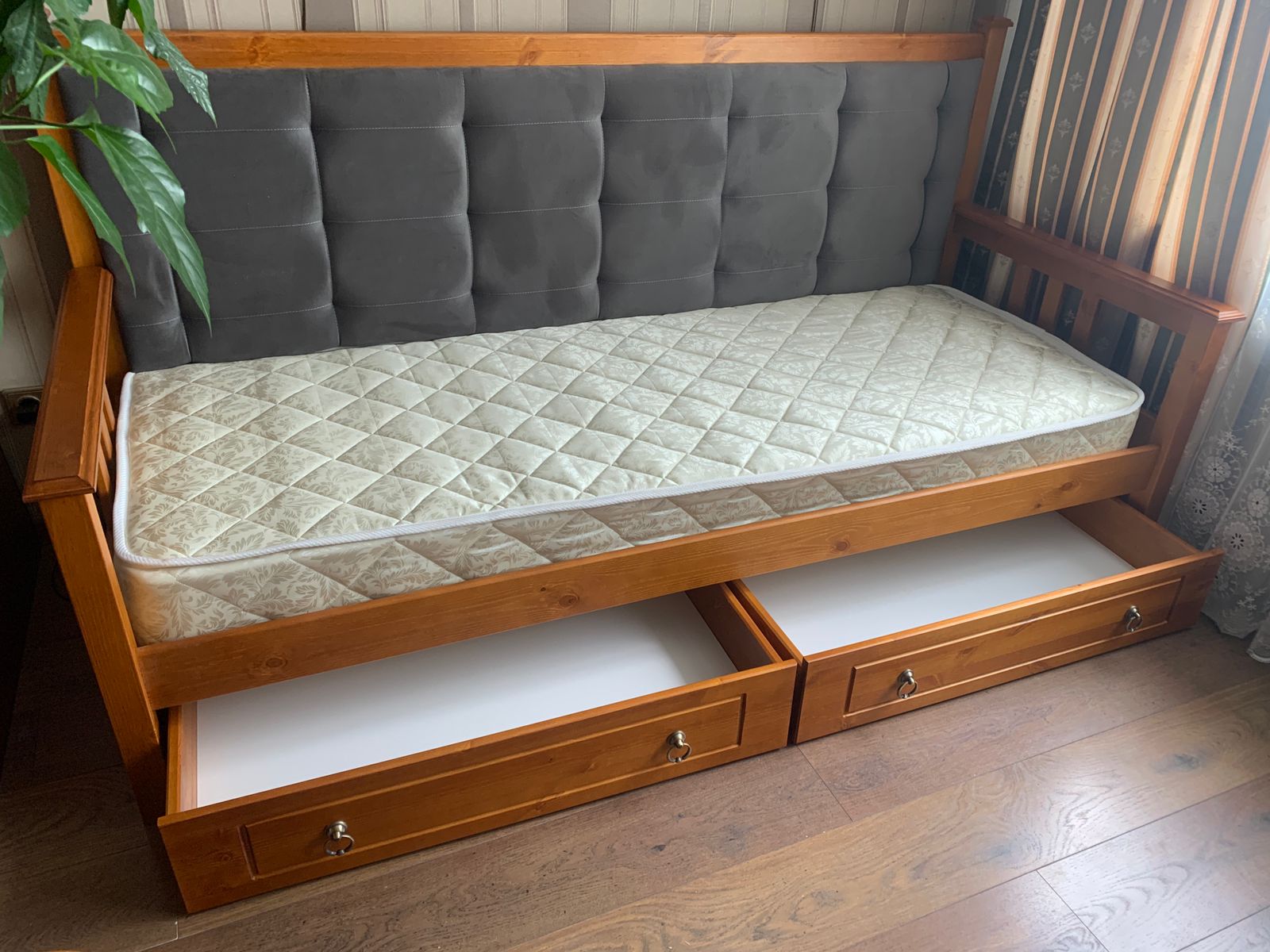 Тахта Дания с мягким изголовьем 900х2000 с ящиками