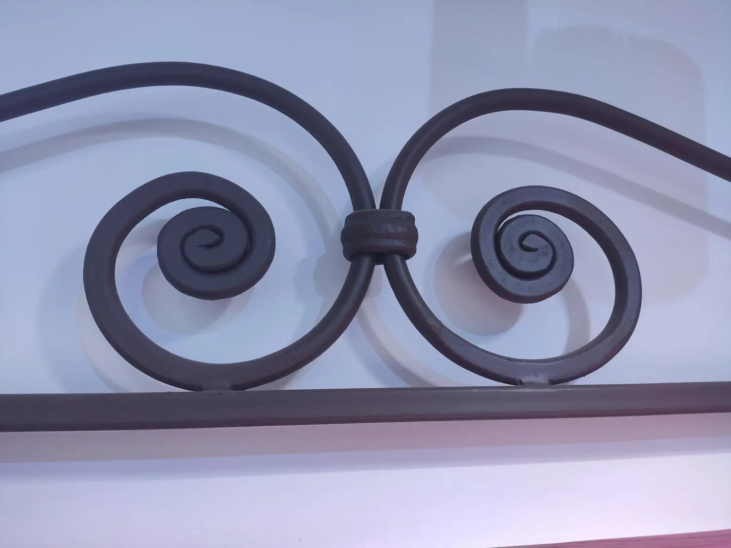 Граверса Валенсия 2-39 кованая,  сосна