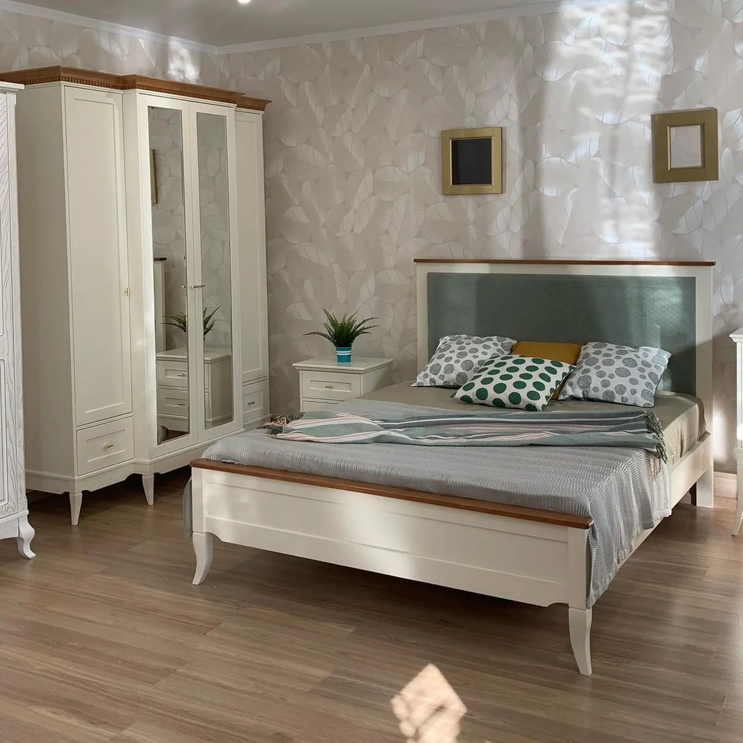 Кровать "Римини"1600х2000 с мягким изголовьем