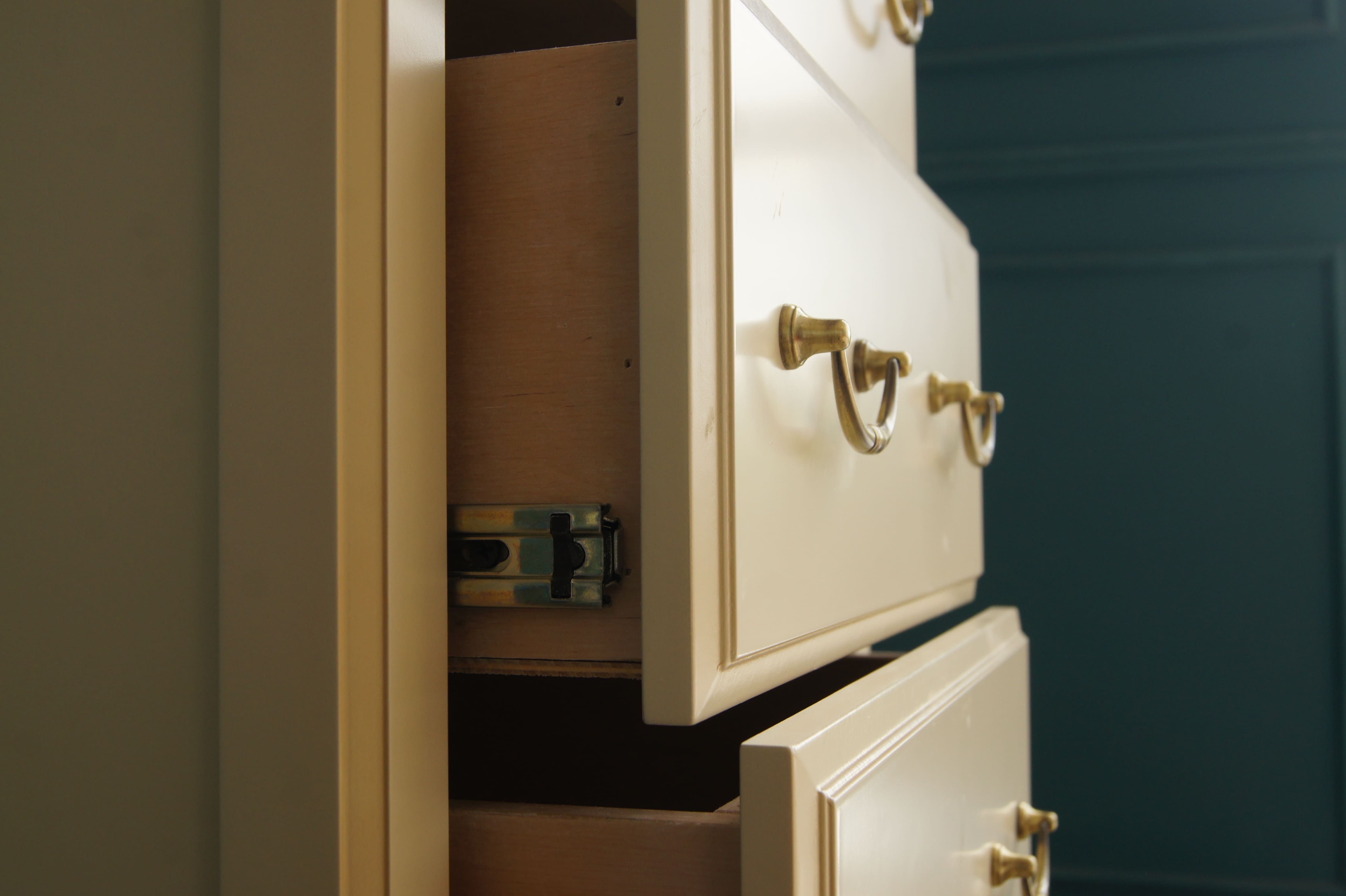 Комод Leontina четыре ящика арт ST9340