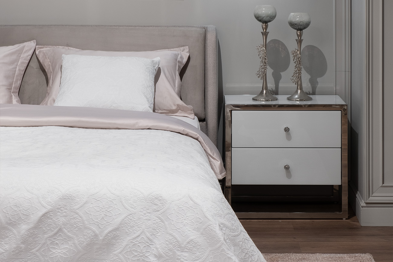 16AMR-NS240260-POKR BEL Покрывало Тиара белое