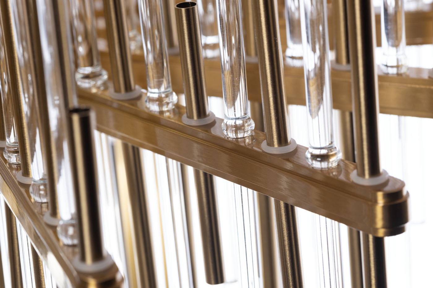 92EL-YG60832-8P Люстра латунь d.64см