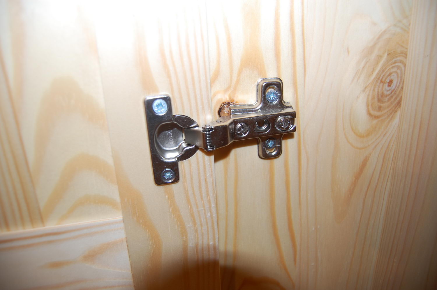 Шкаф Норд 2-х ств.платяной 145