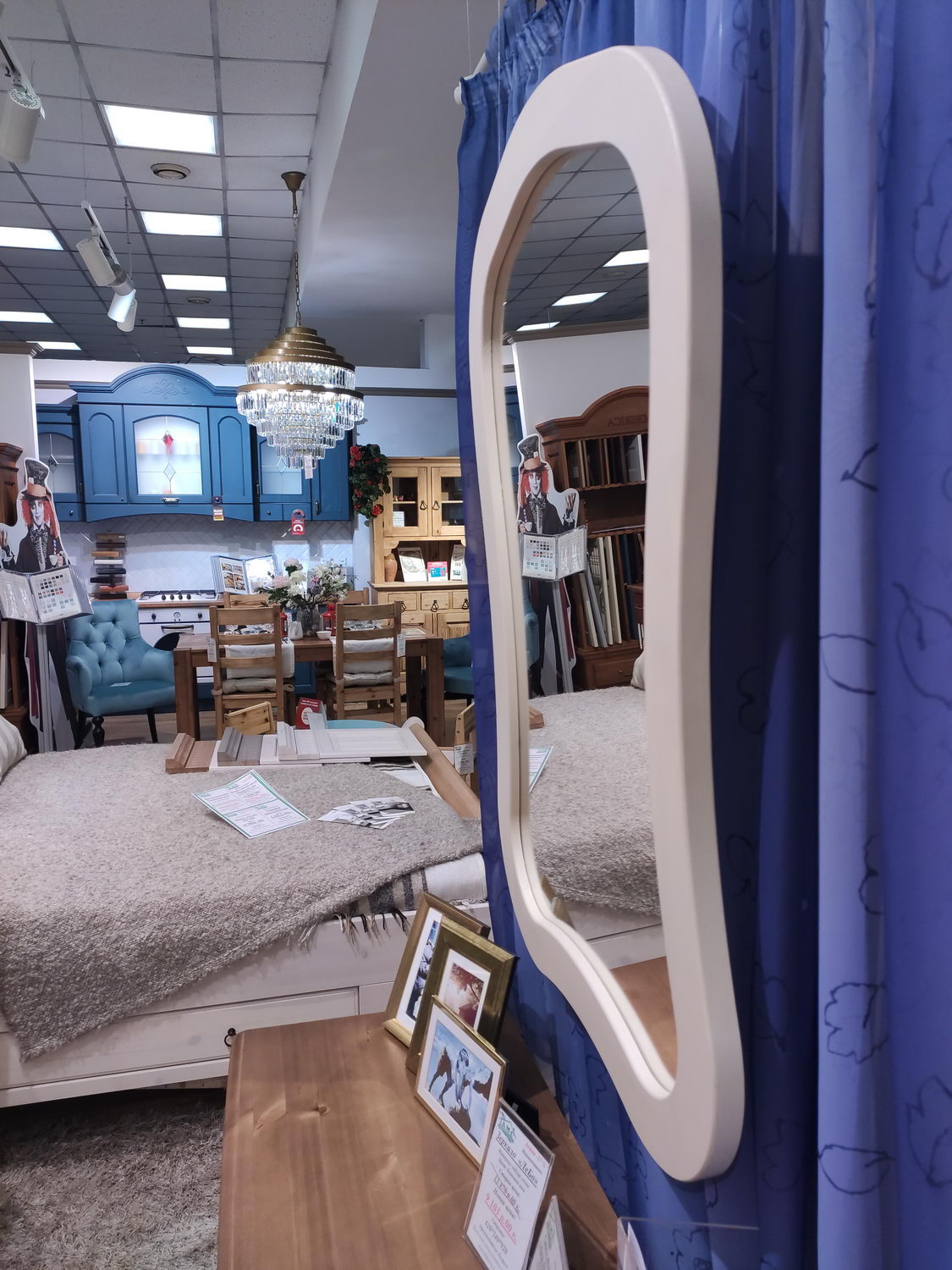 Зеркало бежевое из дерева ЛеБо