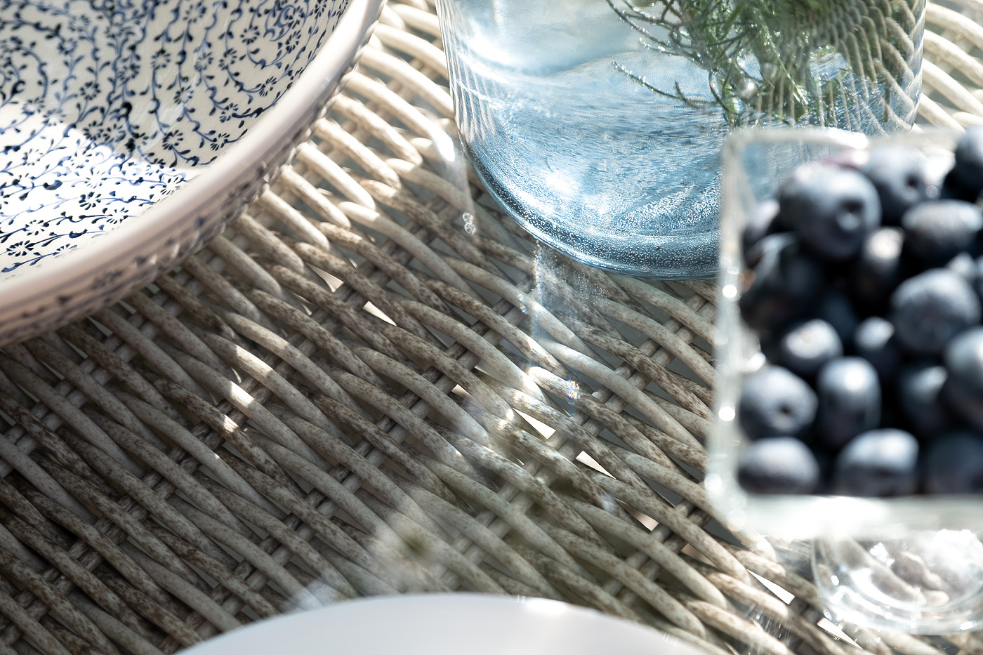 "Арлиш" обеденная группа плетеная на 4 персоны, цвет бежевый