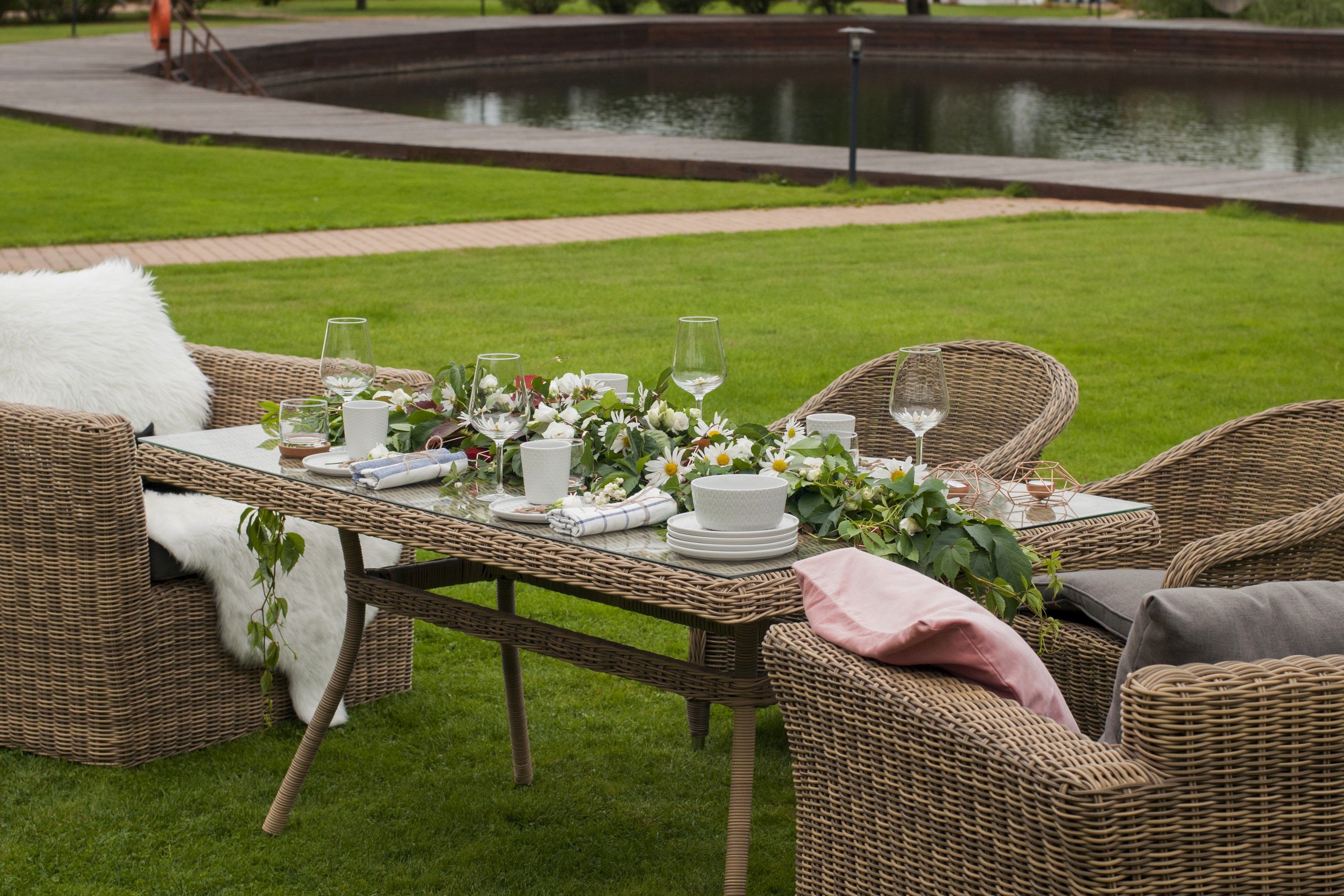 "Латтини" плетеный стол из искусственного ротанга 160х90см, цвет соломенный