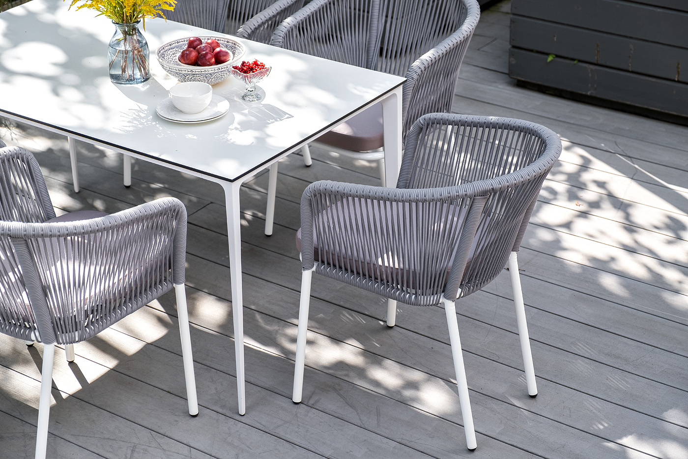 "Малакио" обеденная группа на 6 персон со стульями "Марцелло", каркас белый, роуп светло-серый