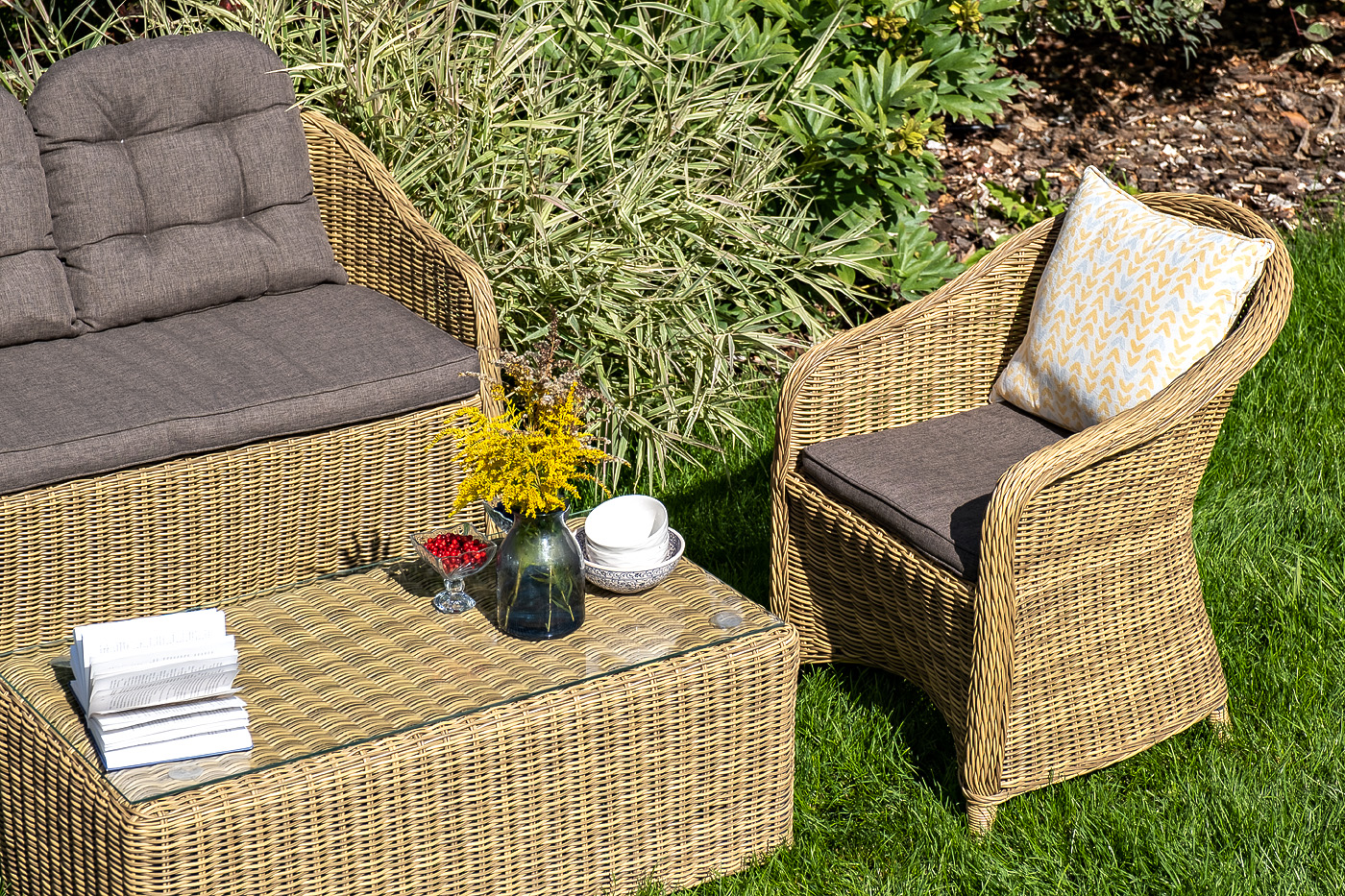 "Равенс" диван двухместный плетенный из ротанга, цвет соломенный