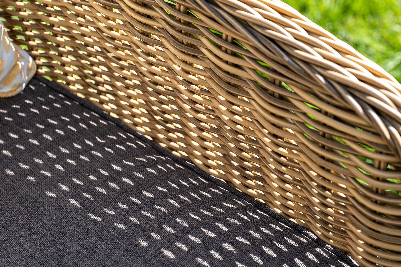 "Равенс" диван двухместный плетенный из ротанга, цвет соломенный